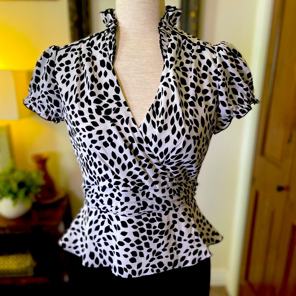 Elegant & tasteful black and white dress from WHBM